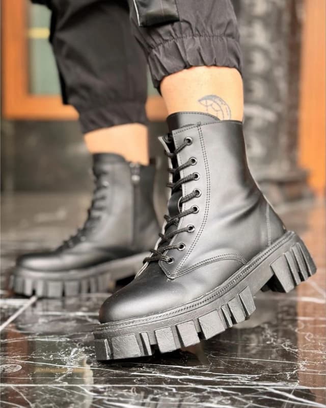 کفش بوت زنانه رنگین کمان – جنس چرم با زیره PU