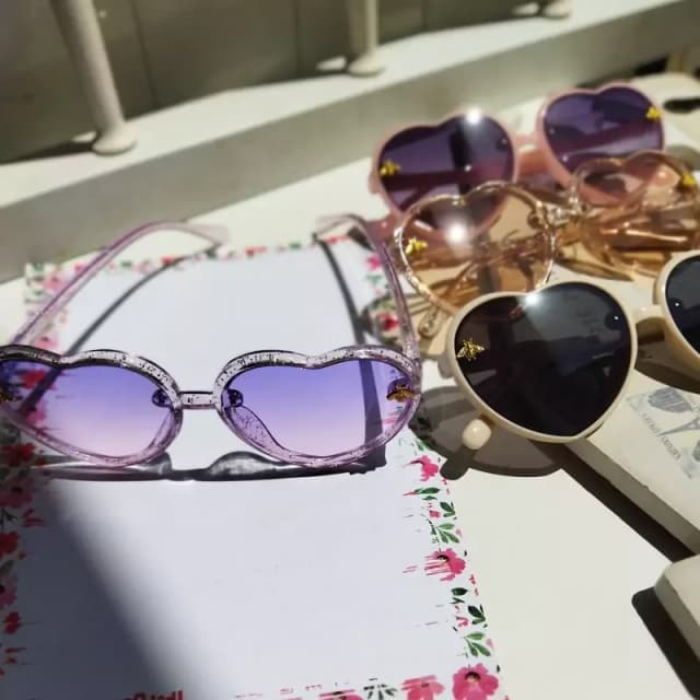 عینک قلبی دخترانه