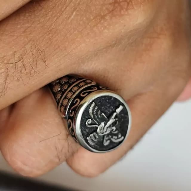انگشترمردانه استیل طرح فروهرپارس اهورا مزدا