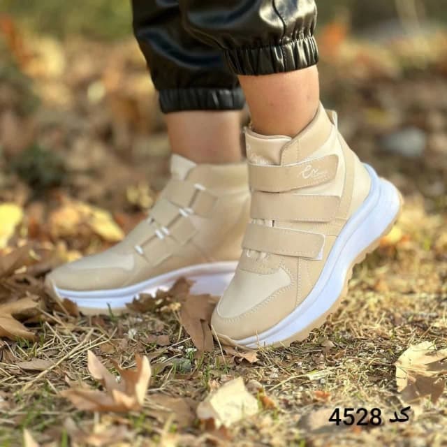فروش  ویژه  کفش نیم بوت زنانه دخترانه سه چسب میانه لژ دار  جدید و پرفروش رنگ کرم  با ارسال رایگان کد4528