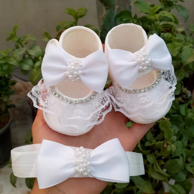 پاپوش نوزاد مدل مه رو