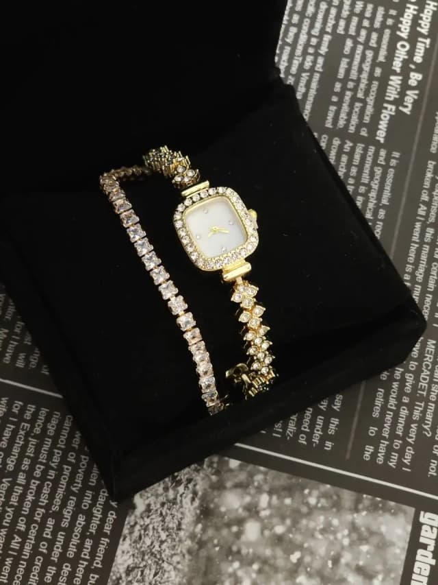 ست ساعت و دستبند (طلایی صفحه مربعی)
