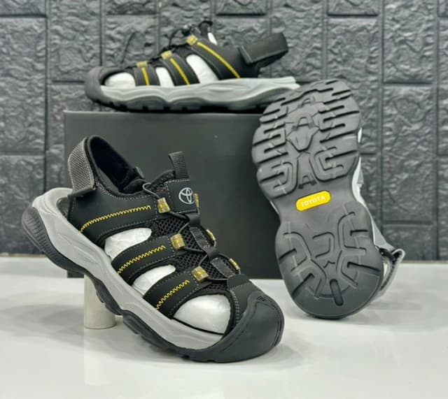 صندل تویوتا ویتنامی وارداتی/Toyota Sandals/سایز:40 الی 45/ فروش عمده و تک
