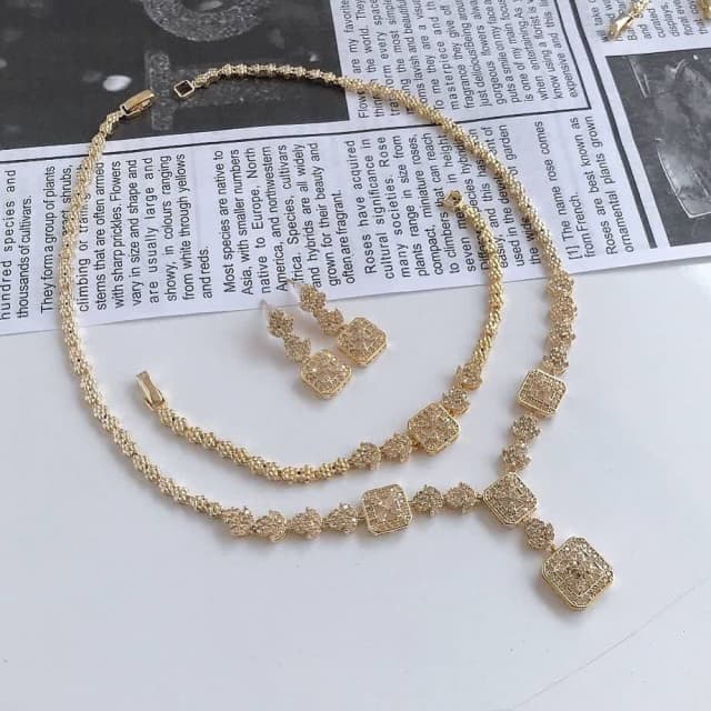 سرویس نگینی زمردی برنجی مجلسی 9009501100