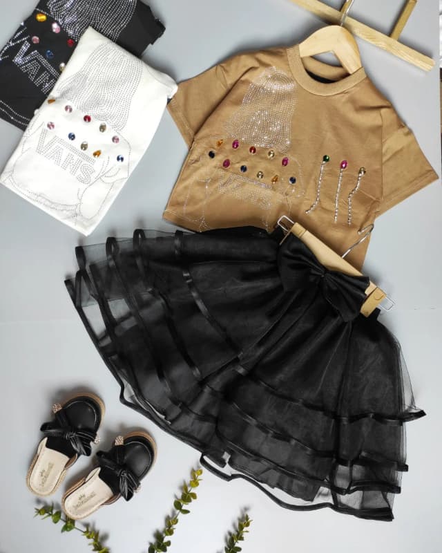 کراپ نگین‌دار دختر