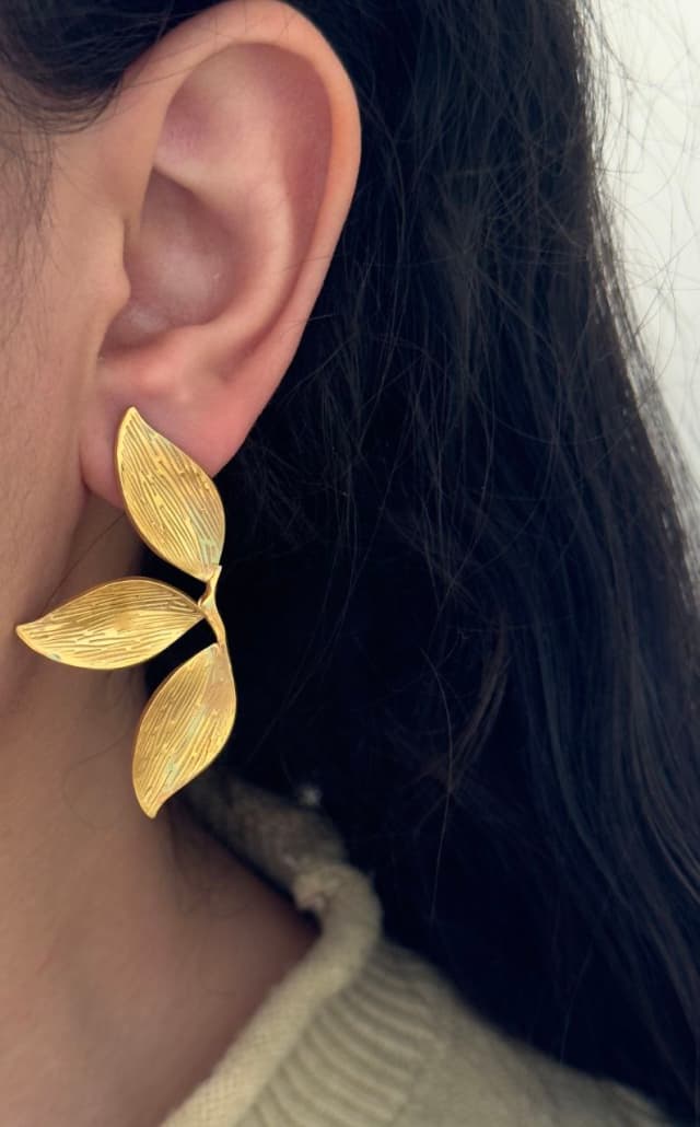 گوشواره برگ