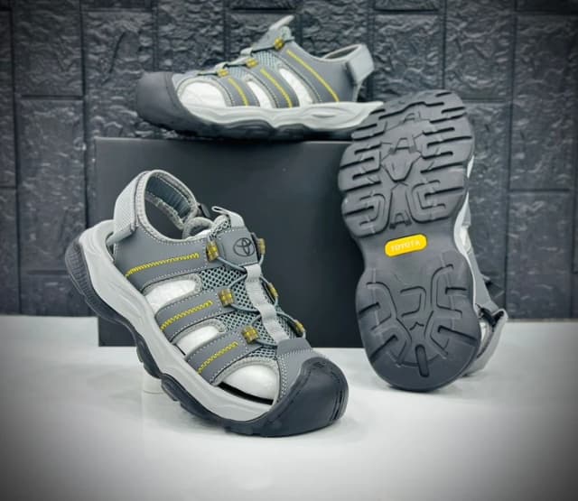 صندل تویوتا ویتنامی وارداتی/Toyota Sandals/سایز:40 الی 45/ فروش عمده و تک