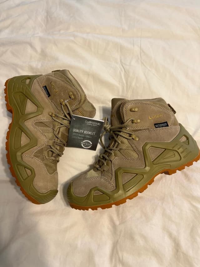 پوتین تاکتیکال و کفش کوهنوردی لووا خارجی رنگ خاکی LOWA