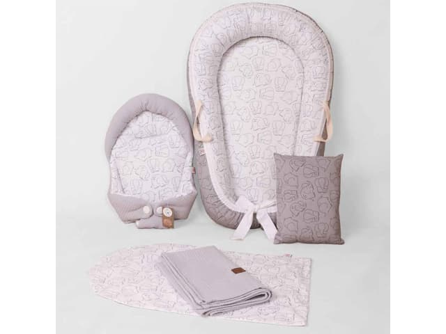 ست تشک لبه دار و آغوشگیر (قنداق سوئیسی) با بالشت و روانداز و زیرانداز تعویض طرح فیل خط طوسی الا ELA